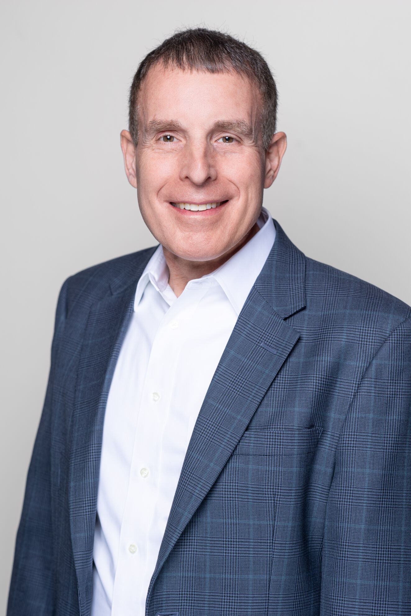 Terry Stahler – 2024 Headshot (2)